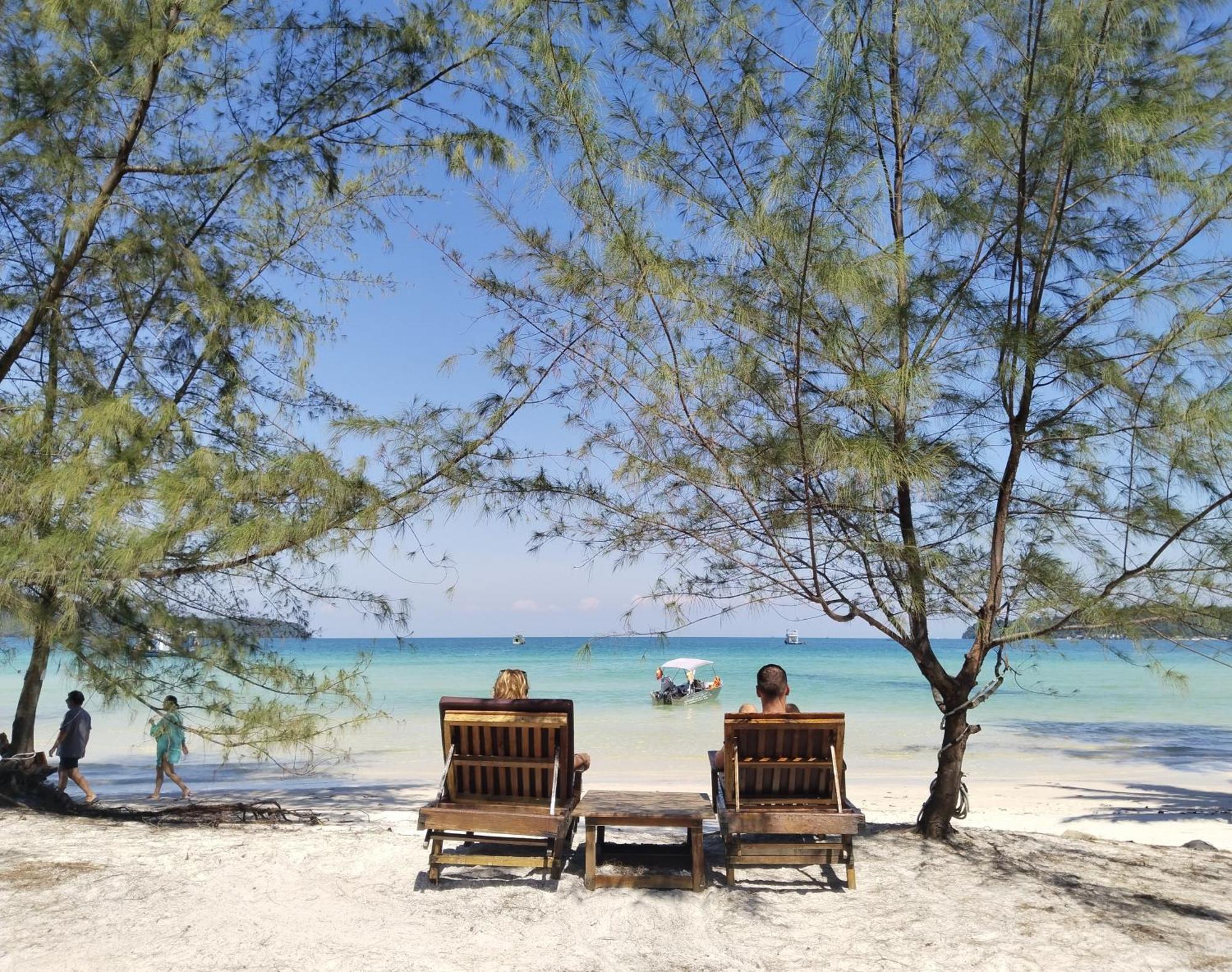 Green Blue Beach Hostel Koh Rong Sanloem Exteriör bild
