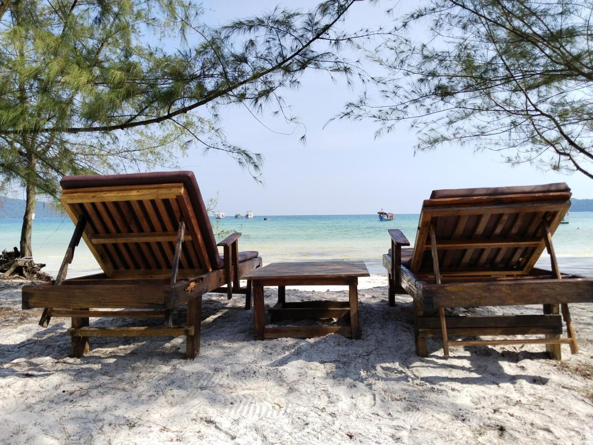 Green Blue Beach Hostel Koh Rong Sanloem Exteriör bild