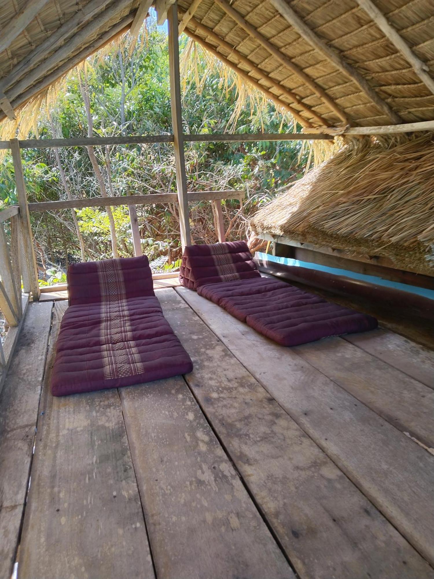 Green Blue Beach Hostel Koh Rong Sanloem Exteriör bild