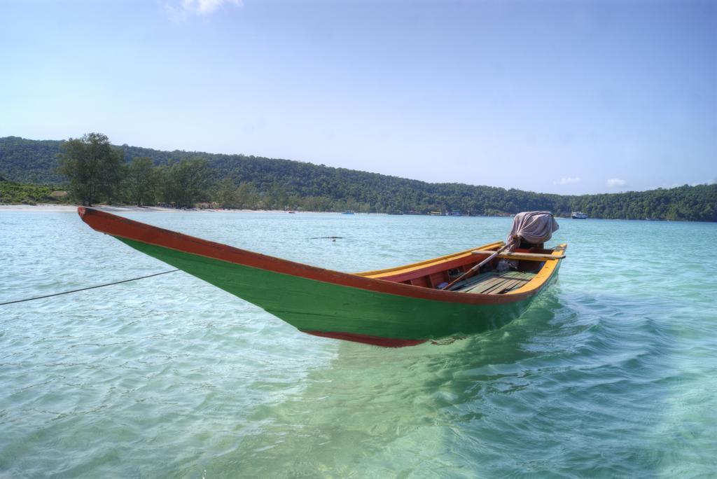 Green Blue Beach Hostel Koh Rong Sanloem Exteriör bild