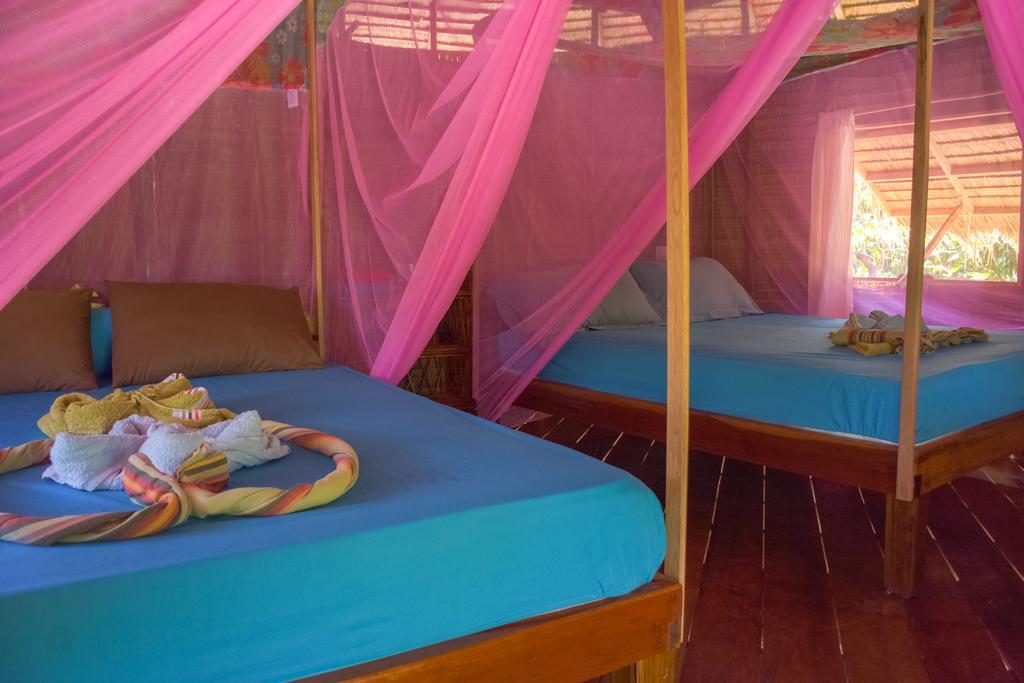 Green Blue Beach Hostel Koh Rong Sanloem Exteriör bild