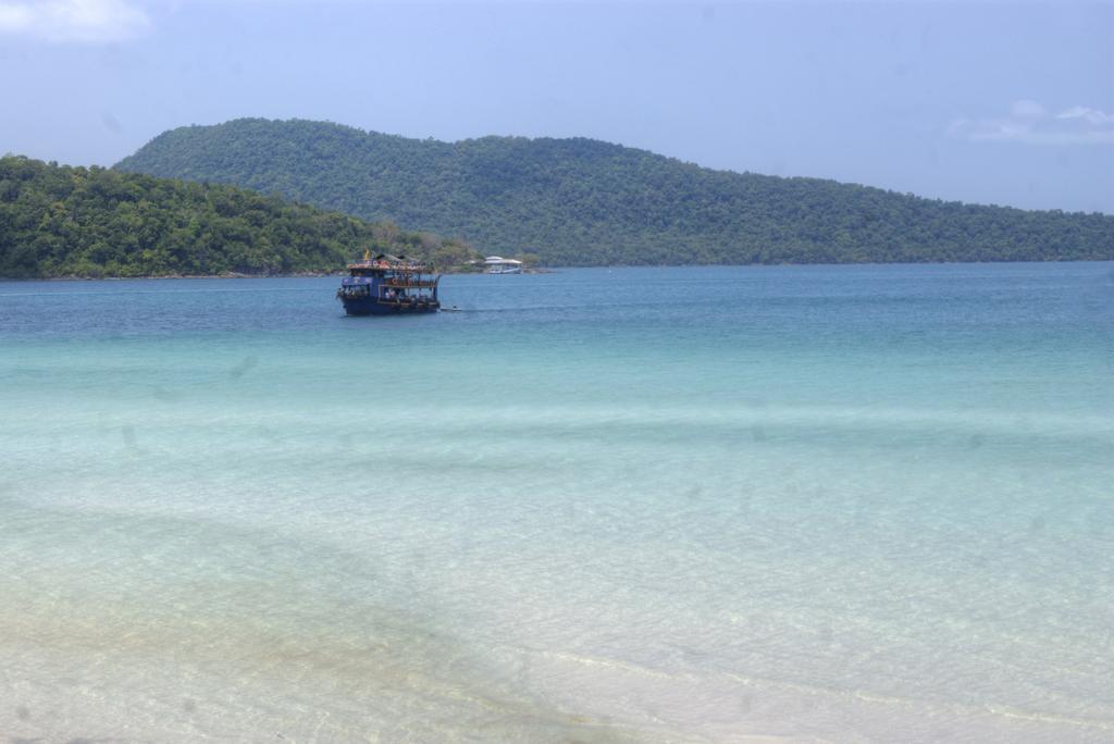 Green Blue Beach Hostel Koh Rong Sanloem Exteriör bild